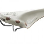 team_pro_cmwc_-_white_1_w375_h275_vamiddle_jc95